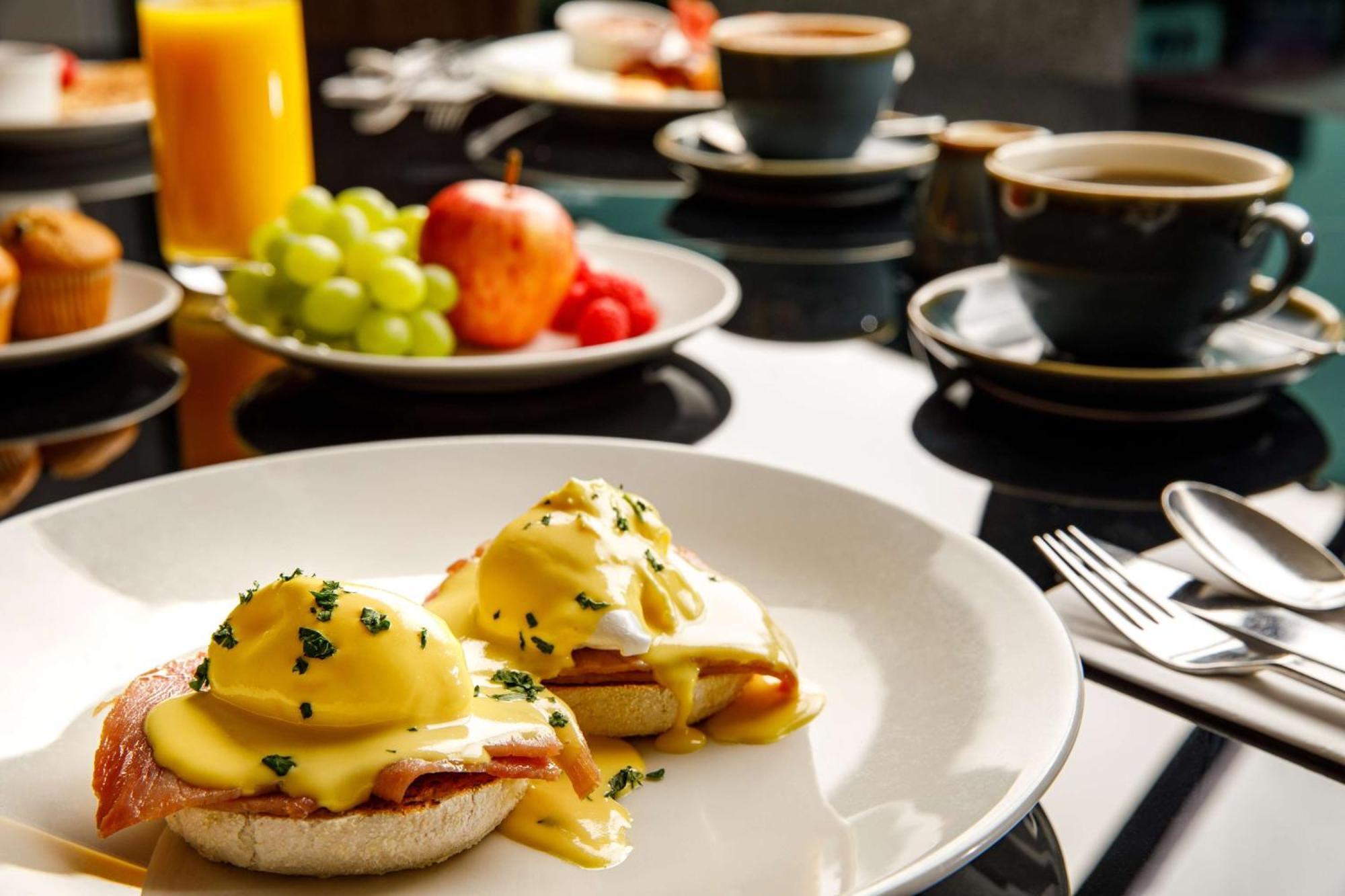 Radisson Blu Hotel, 4* Cardiff