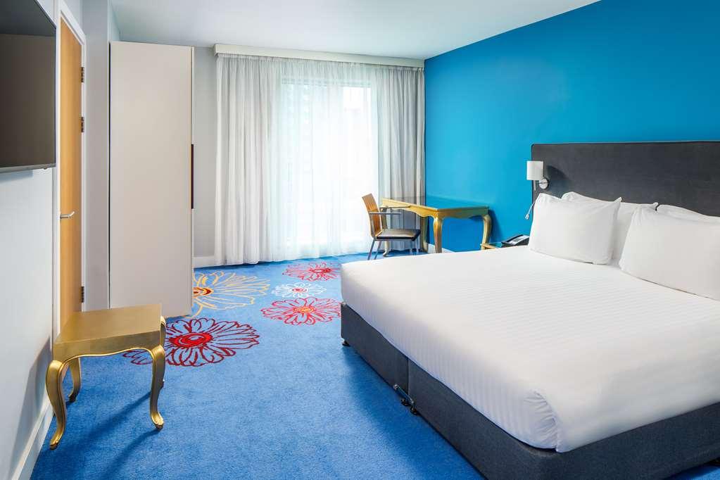 Radisson Blu Hotel, 4* Cardiff