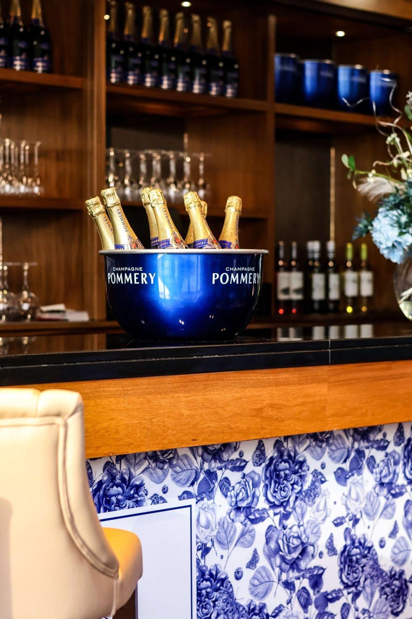Radisson Blu Hotel, Hotel