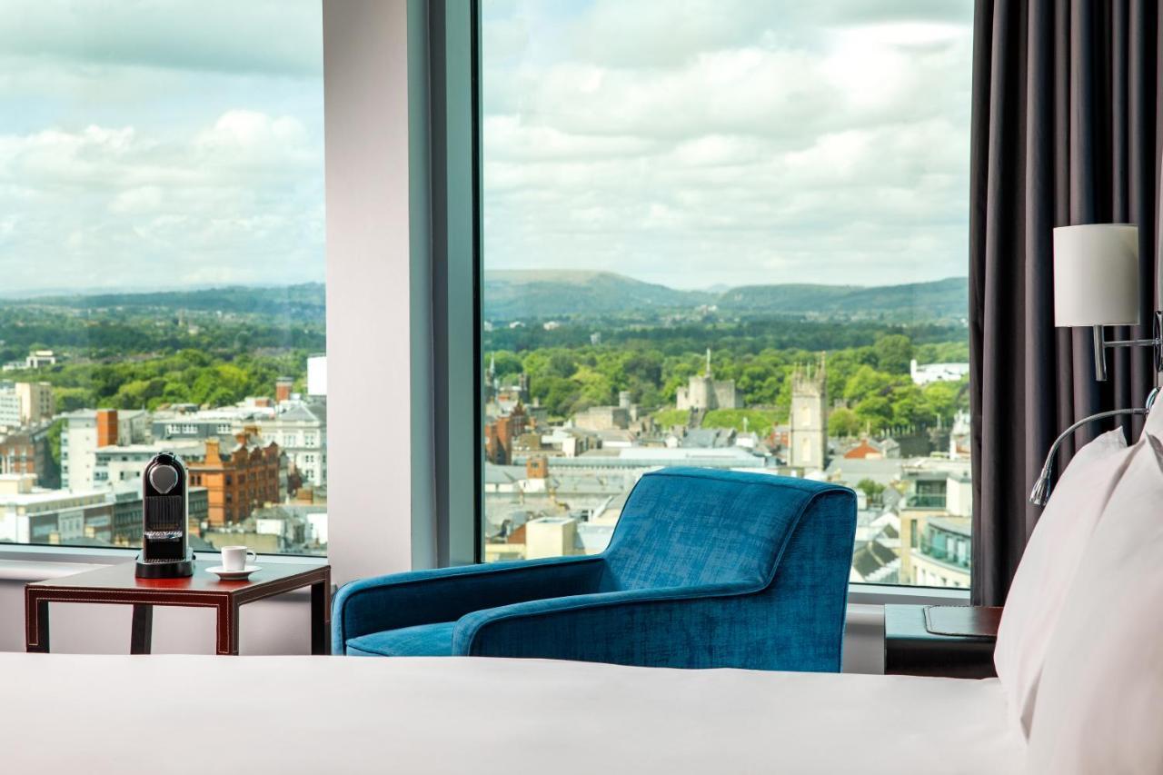 Radisson Blu Hotel, 4* Cardiff