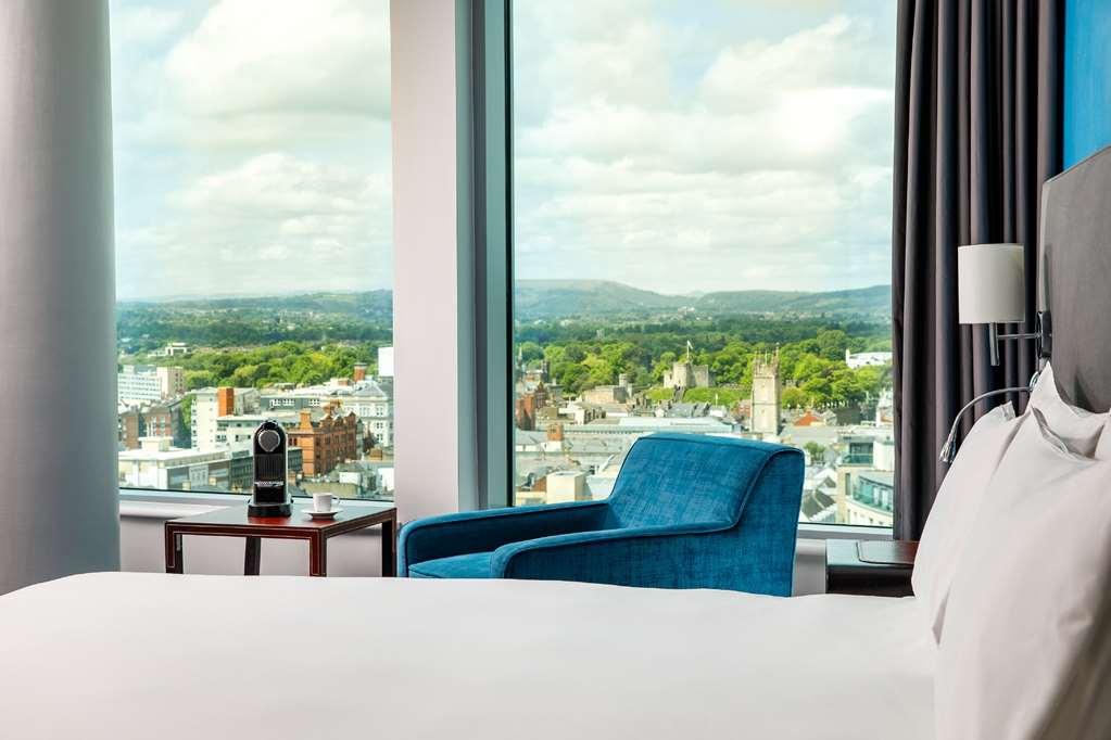 Radisson Blu Hotel, Hotel
