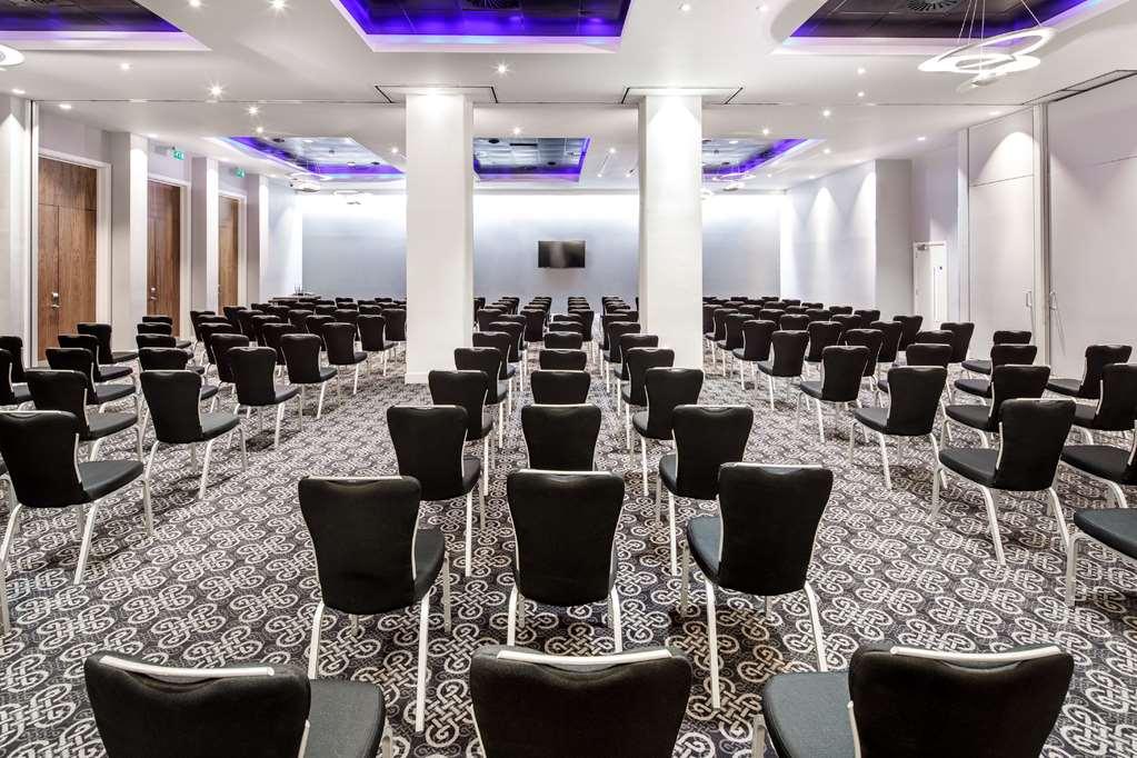 Radisson Blu Hotel, 4*