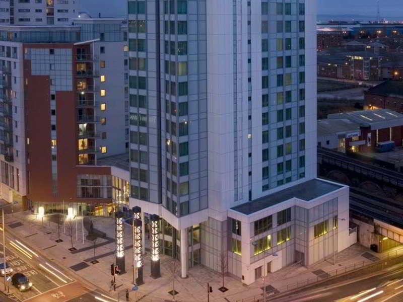 Radisson Blu Hotel, 4* Cardiff